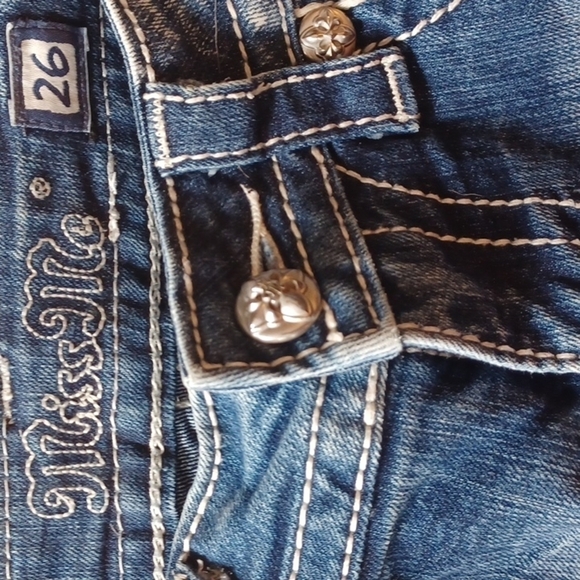 Miss Me size 26 bootcut jeans. Some whisking. Great white stitching.Bling! - Picture 7 of 11